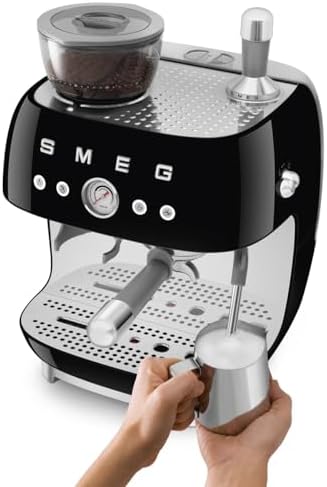 Smeg Machine à café expresso manuelle avec broyeur