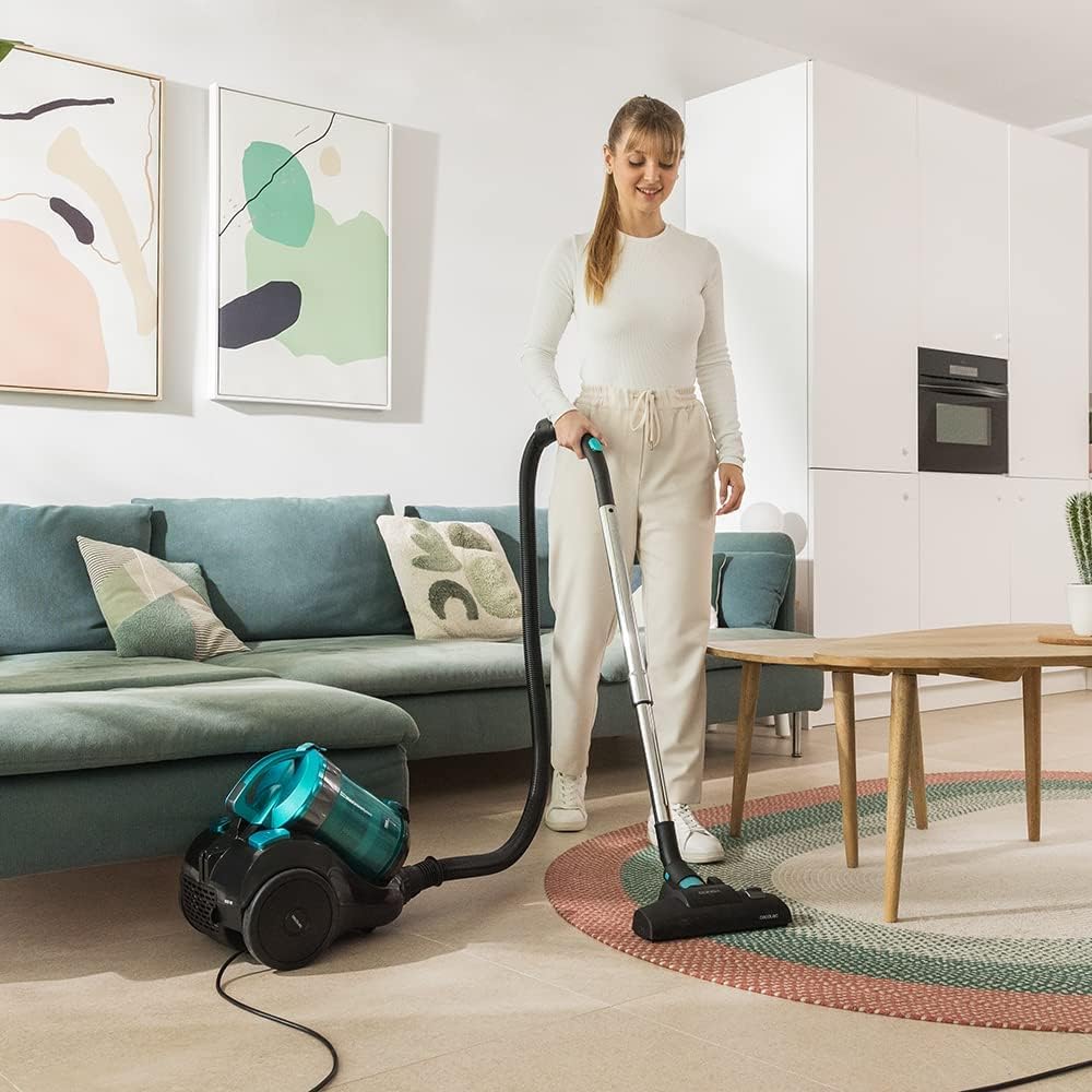 Cecotec Aspirateur sans Sac Conga Rockstar Multicyclonic, Aspirateur Traineau Puissant 800 W, Multicyclonique, Capacité de 2,5 L, Filtre à Haute Efficacité, Tube en métal, 2 Accessoires : Cuisine et Maison