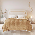 ShowyLive Couverture Polaire Flanelle Douillette 810gsm pour Chambre Canapé, Grand Chaud et Doux en Peluche Plaid Fourrure pour l'hiver (Camel, 200 x 230 cm) : Cuisine et Maison