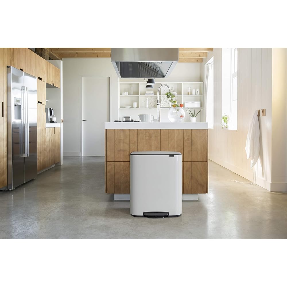 Brabantia - 211300 - Poubelle à pédale Bo, avec 1 seau intérieur, 60L - Blanc : Cuisine et Maison