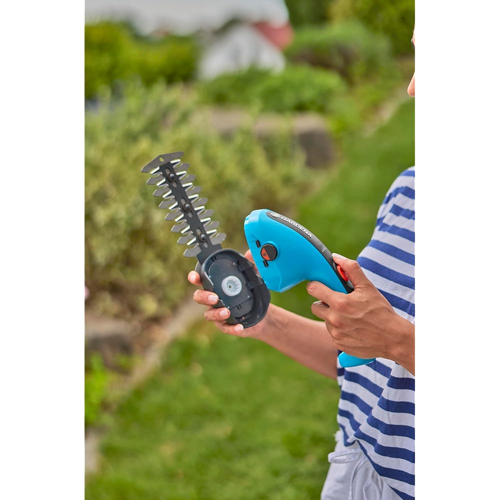 Gardena cisailles à Gazon et arbustes sans Fil ClassicCut Li: cisaille à Gazon et Coupe-arbustes, poignée Confortable avec indicateur d'état de Charge LED, Changement de Lame sans Outils (9885-20) : Jardin
