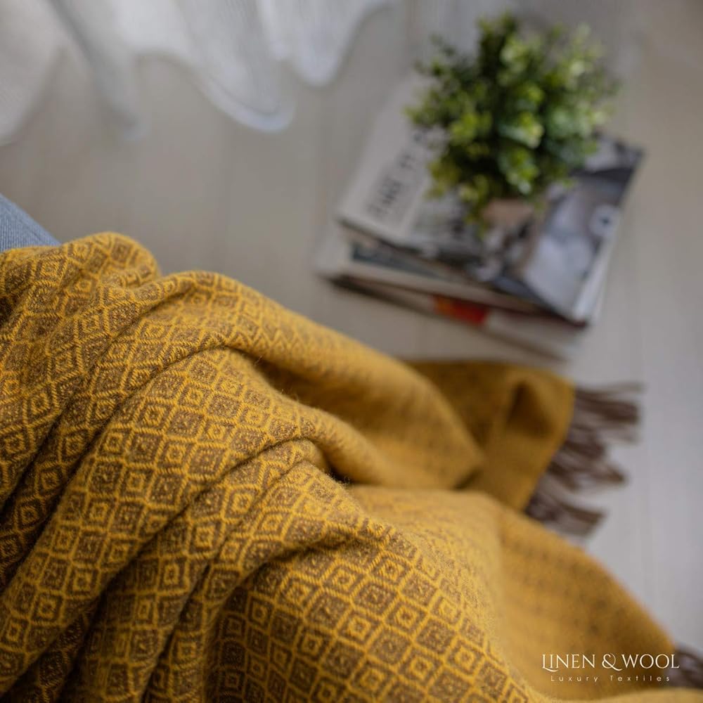 Linen & Cotton Plaid de Luxe Paris Diamant Sergé - 100% Pure Laine de Nouvelle-Zélande, Marron Jaune (140 x 200 cm) Couverture Couvre-Lit Jeté de Canapé Blanket pour Sofa Chaise Salon Home Maison : Cuisine et Maison
