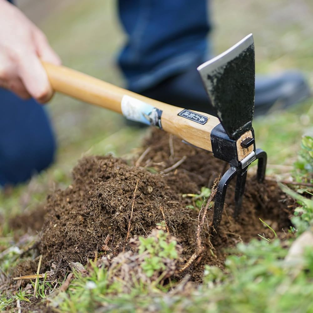 Binette de jardin et motoculteur artisanal japonais : Jardin