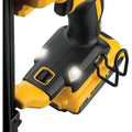 DeWalt Dcn680 N Brushless XR Calibre 18 BRAD Cloueuse 18 Volt unité Bare Argenté XS : Bricolage