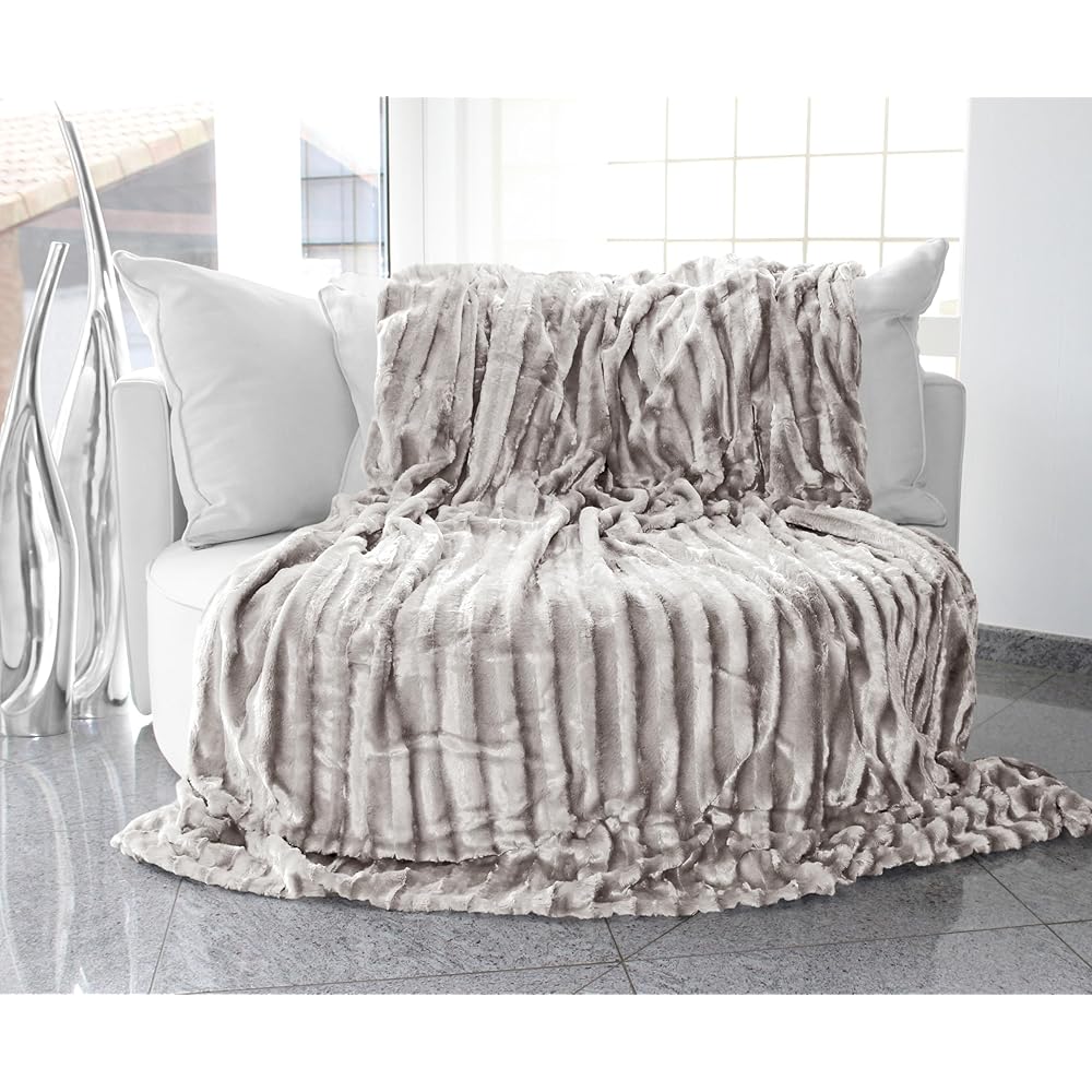Brandsseller Couverture Double Face Plaid Imitation Fourrure Doux et Chaud - 220 x 240 cm - Taupe/Gris : Cuisine et Maison
