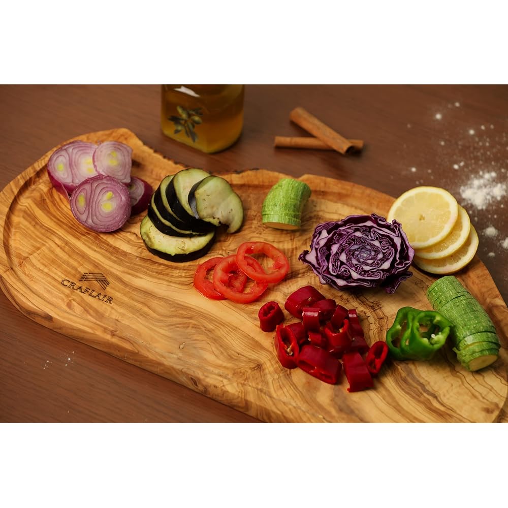 CRAFLAIR ~ 49-56 cm ~ Planche à découper en bois d'olivier avec rebord de jus ~ Plateau aperitif de service ~ Planche à charcuterie (grande) : Cuisine et Maison