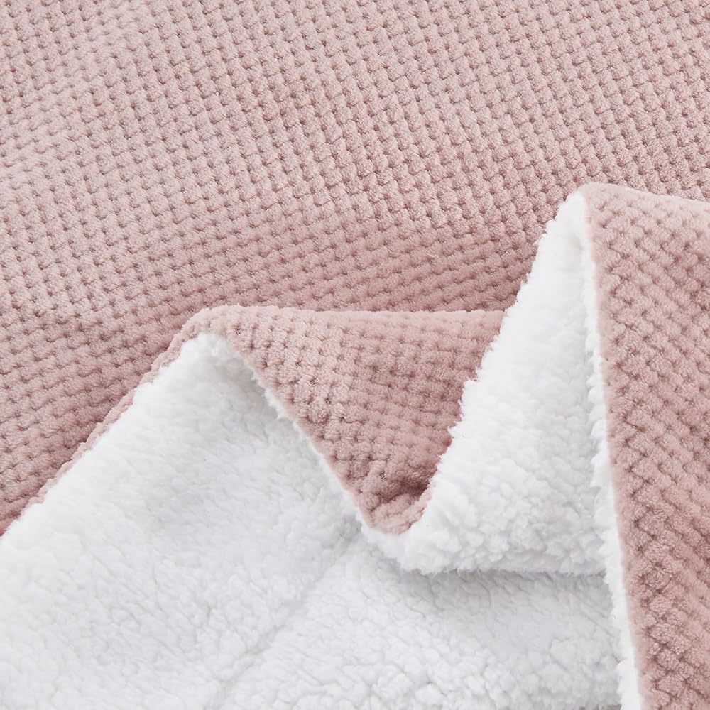 SOCHOW Plaid Canape Couverture Polaire, Couverture Duveteuse Super Douce Chaude, Légère, Couverture en Peluche Souple Réversible pour Lit Sofa Canapé-lit Gris Rose 220 x 240 cm : Cuisine et Maison