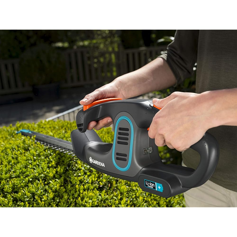 Gardena Taille-Haies EasyCut Li : Taille-buissons avec Batterie puissante de 14,4 V Li-ION, poignée ErgoTec et butée d'arrêt (9836-20) : Bricolage