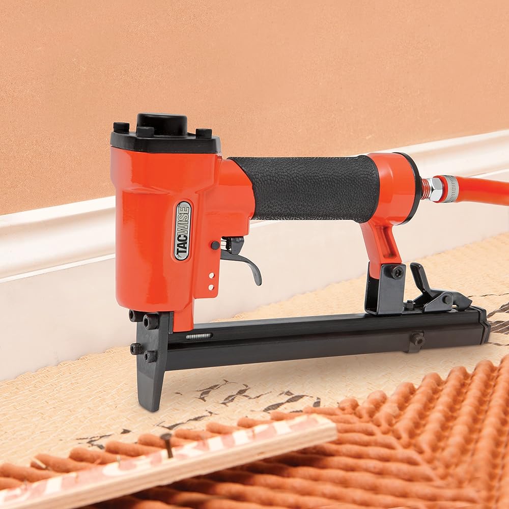 Tacwise A14014V Agrafeuse Pneumatique pour Tapisserie, Utilise les Agrafes de Type 140 / 4 - 14 mm : Bricolage