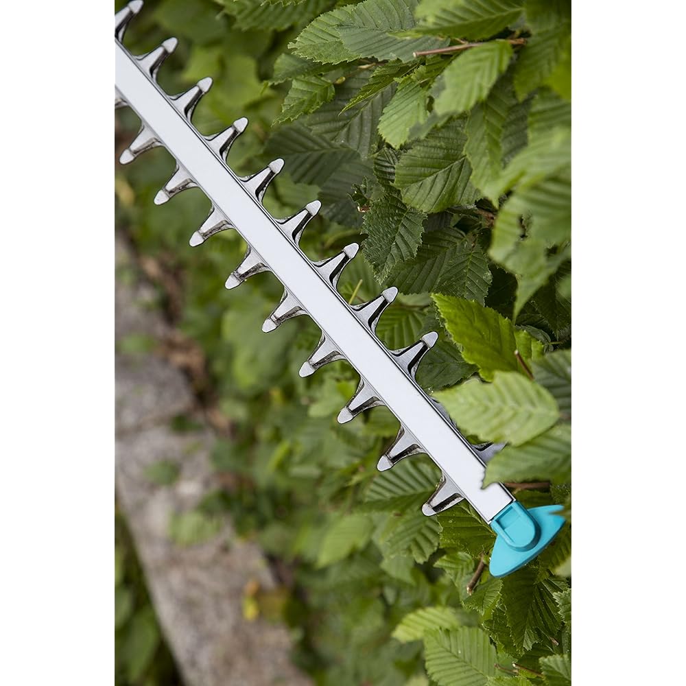 Taille-haies électrique ComfortCut 600/55 de Gardena : taille-haies avec moteur de 600 W, 55 cm de longueur de lame, écartement des dents de 27 mm, poignée ergonomique et butée de protection (9834-20) : Jardin
