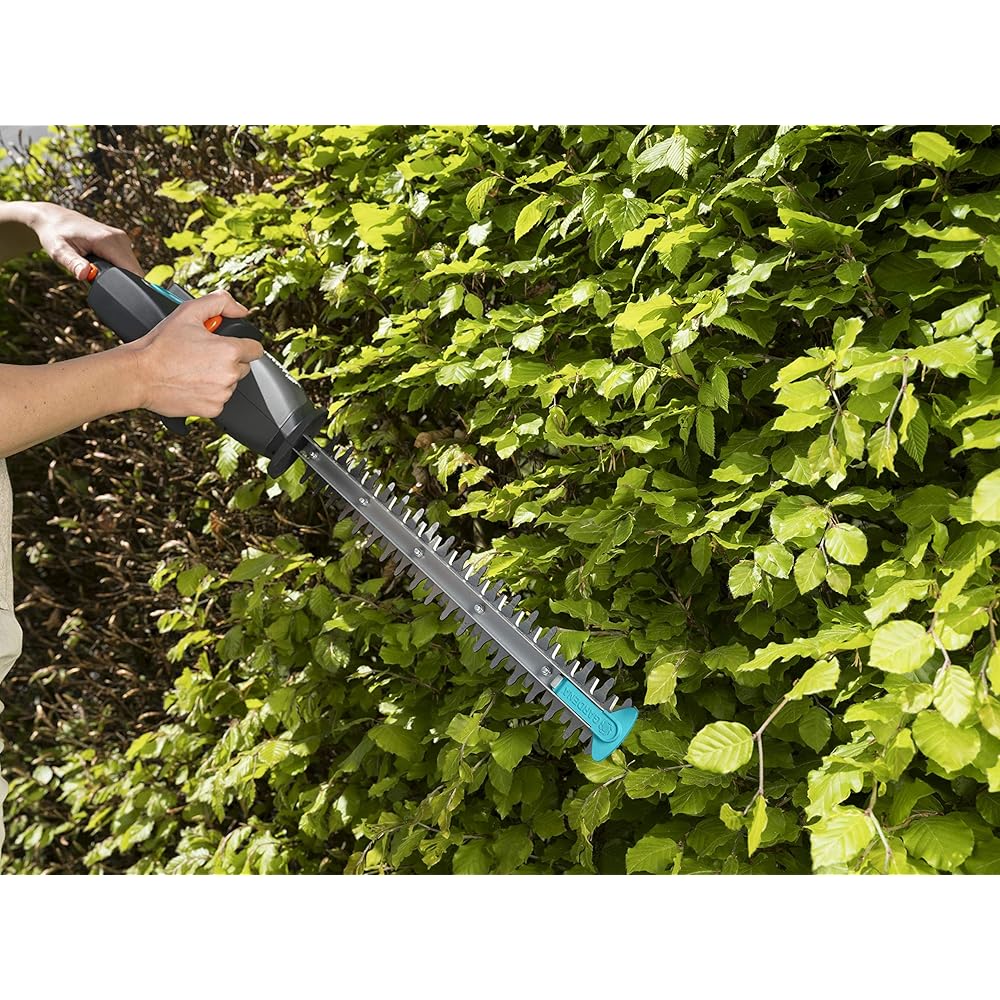 Gardena Taille-Haies EasyCut Li : Taille-buissons avec Batterie puissante de 14,4 V Li-ION, poignée ErgoTec et butée d'arrêt (9836-20) : Bricolage