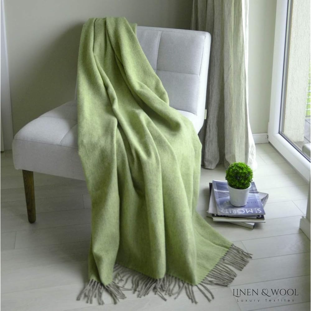 Linen & Cotton Couverture Chaude et Douce Couverture Confortable Columbus - 100% Pure Laine de Nouvelle-Zélande, Beige Naturel Vert (140 x 200 cm) Plaid en laine d'Agneau, Couvre-Lit, Jete de Canape : Cuisine et Maison