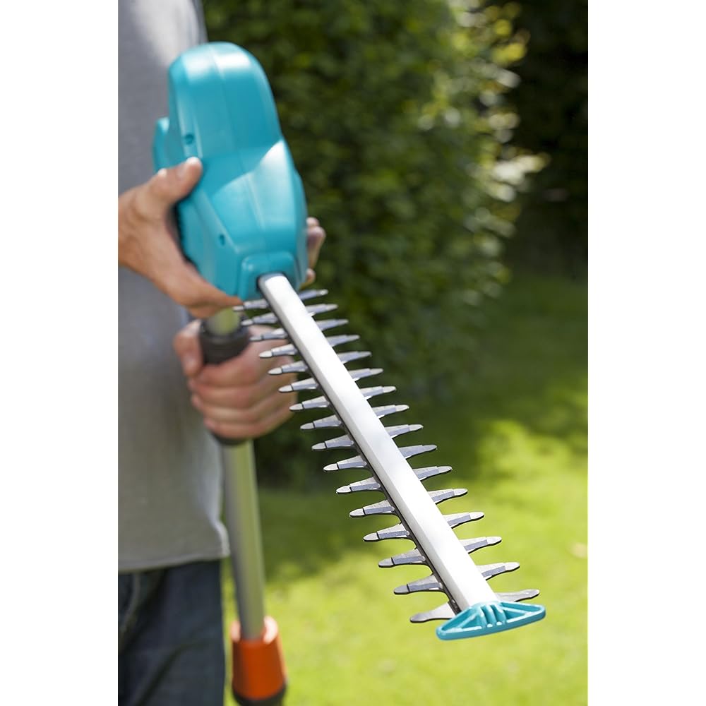 Taille-haies sur perche THS 500/48 sans batterie de Gardena : taille-haies 500 W, 3,5 m de portée, tête inclinable et manche télescopique, lame de 48 cm, butée de protection (8883-20) : Jardin