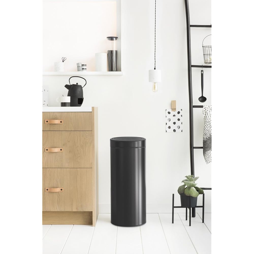 Brabantia - Poubelle Touch Bin unie 30 litres - Noir mat - 115301 : Cuisine et Maison
