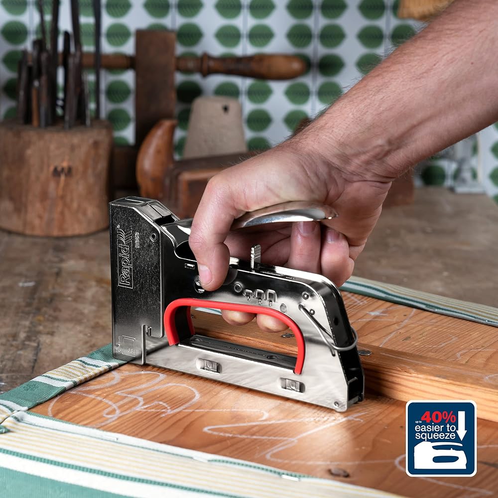 Rapid - Agrafeuse PRO R533 pour Agrafes N°53, Agrafeuse pour Tissus avec 3 Puissances au Choix, Gâchette Facile à Actionner & Poignée Ergonomique, Fabriqué en Suède (20511250) : Bricolage