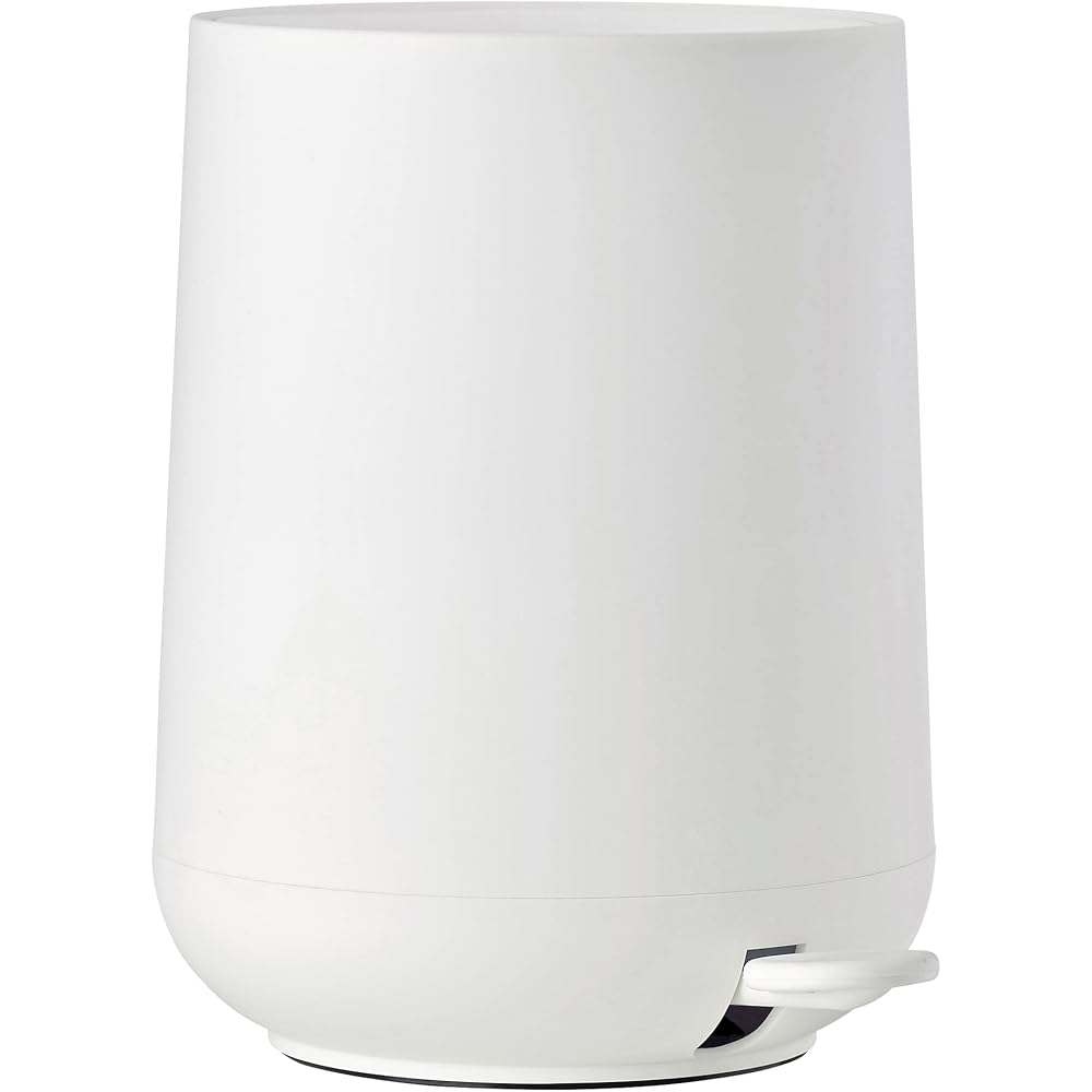 ZONE DENMARK - Poubelle Salle de Bain Nova - 3L - Design Scandinave - Plastique ABS Doux Au Toucher - Poubelle Cuisine Élégante H23cm D20,5cm - Blanc : Thomas Dudzinski Design: Cuisine et Maison