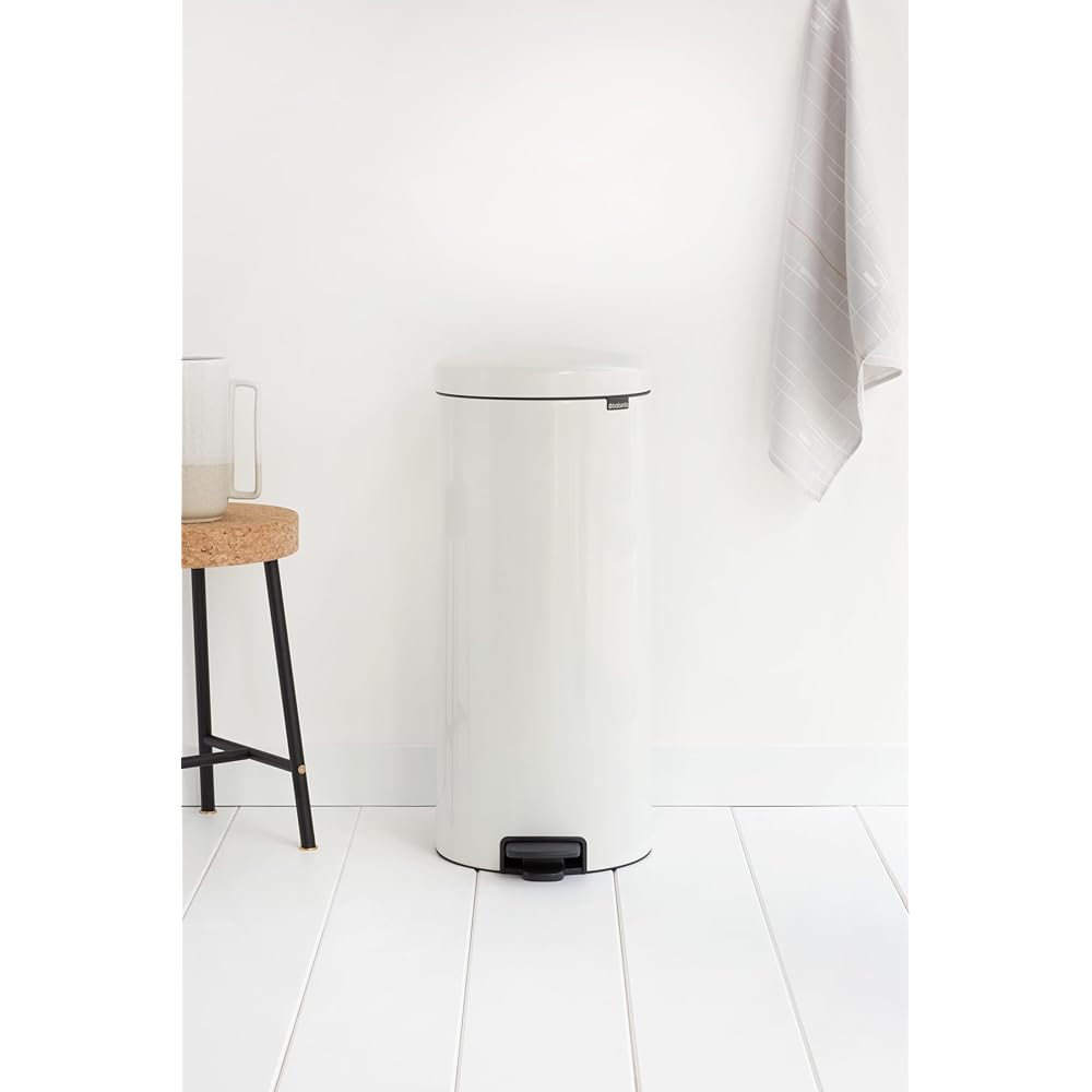 Brabantia 111785 New Icon Poubelle à Pédale Acier Inoxydable Blanc 30 x 34 x 67,5 cm 30 L : Cuisine et Maison