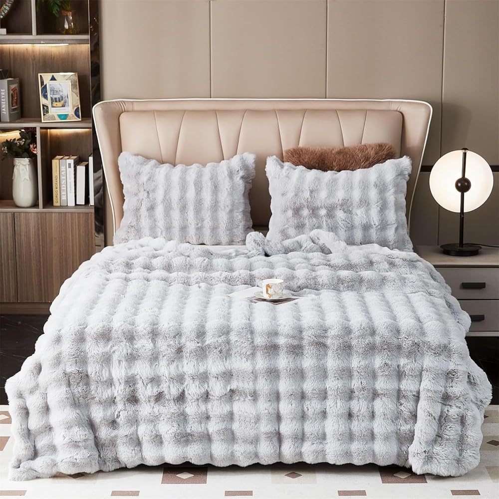 Couverture en Peluche pour Le canapé - Couverture en Fausse Fourrure de Lapin Super Douce, couvertures Mignonnes pour Les Femmes, couvertures légères et Chaudes pour Le lit, canapé, Sofa (Gris Clair) : Cuisine et Maison