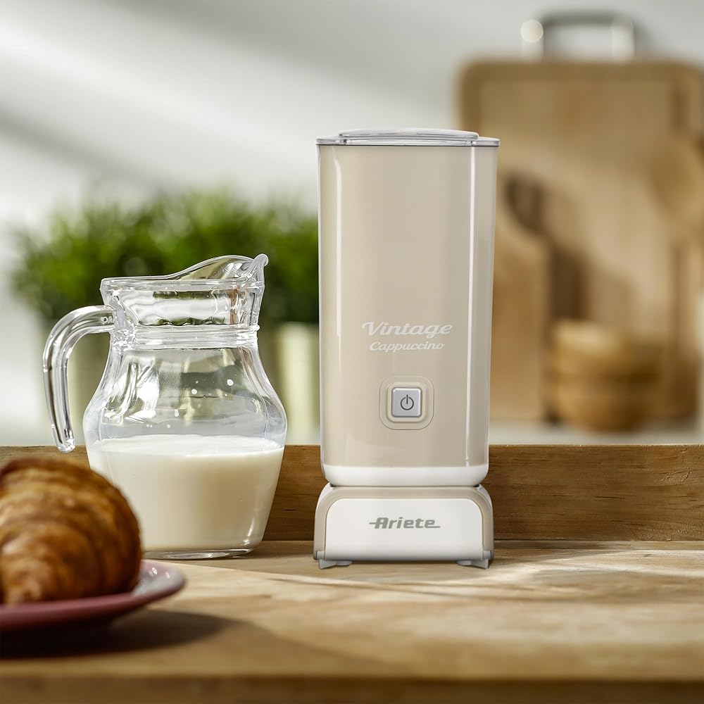 Ariete Cappuccinateur Vintage 2878, Mousseur à Lait Électrique Rétro Pour Cappuccino Et Chocolat Chaud, Buse à Cappuccino Électrique 2 Minutes, Capacité 250Ml, Puissance 500W, Beige : Cuisine et Maison