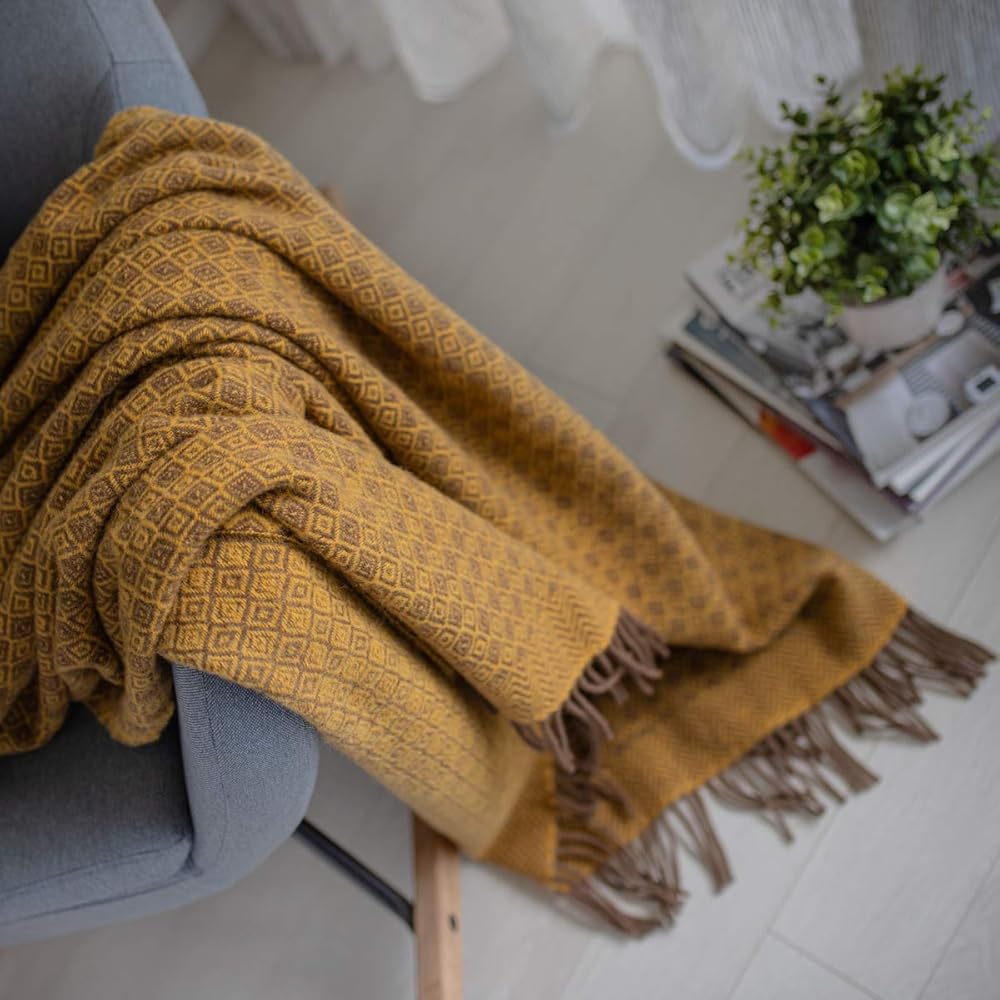 Linen & Cotton Plaid de Luxe Paris Diamant Sergé - 100% Pure Laine de Nouvelle-Zélande, Marron Jaune (140 x 200 cm) Couverture Couvre-Lit Jeté de Canapé Blanket pour Sofa Chaise Salon Home Maison : Cuisine et Maison