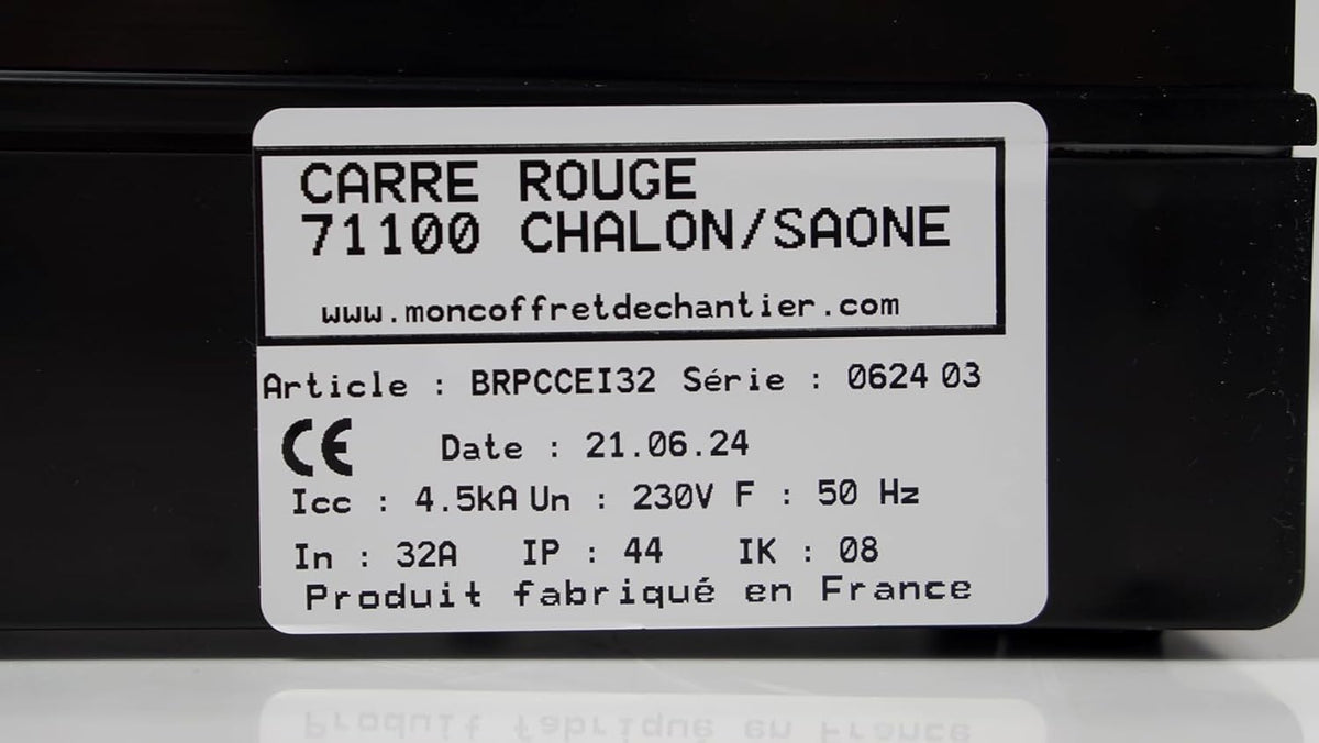Carré Rouge Borne de recharge pour véhicule électrique 7 kW 32 A IP65 avec protections et compteur