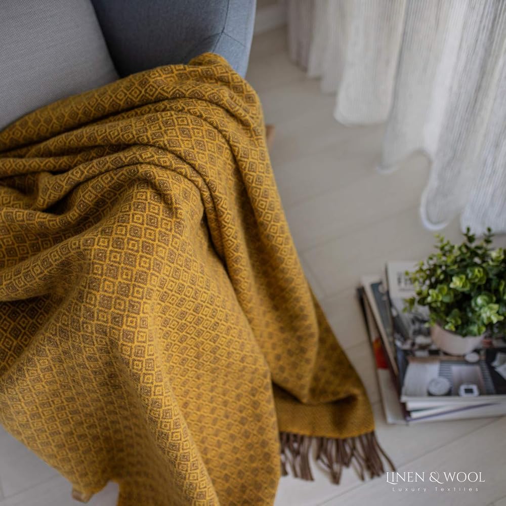Linen & Cotton Plaid de Luxe Paris Diamant Sergé - 100% Pure Laine de Nouvelle-Zélande, Marron Jaune (140 x 200 cm) Couverture Couvre-Lit Jeté de Canapé Blanket pour Sofa Chaise Salon Home Maison : Cuisine et Maison