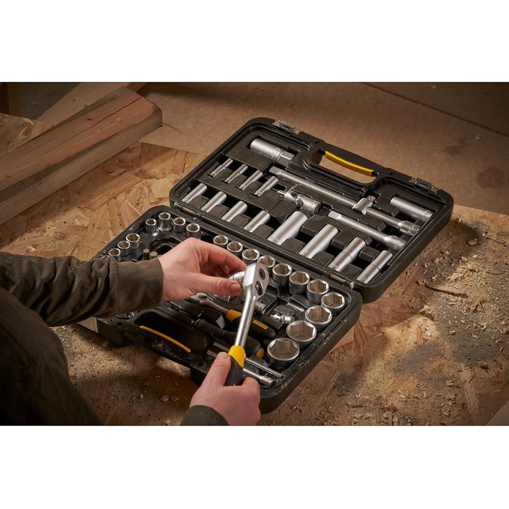 Stanley - COFFRET DE DOUILLES - 1 Cliquet 72 dents ¼’’ - 1 Cliquet 72 dents ½’’ - 41 embouts de vissage - JEU DE 96 PCS - STMT17379-1 : Bricolage