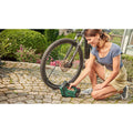 Bosch Home and Garden - Pompe à air/compresseur d'air - UniversalPump 18V (sans Batterie, système 18V, pour Les pneus de Voiture, de Moto et de vélo, 150 PSI, 10,3 Bars, Emballage en Carton) : Commerce, Industrie et Science